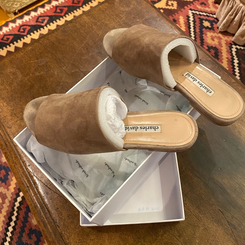 Charles David Women's Brown Suede Slides